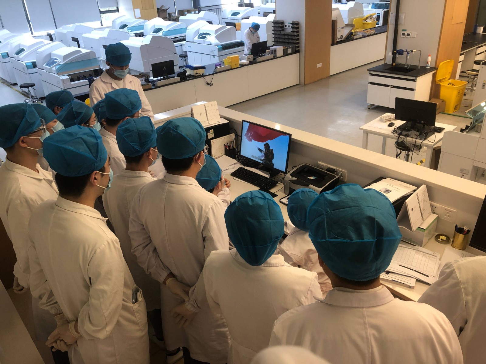 守好红色根脉 班前十分钟运动.jpg